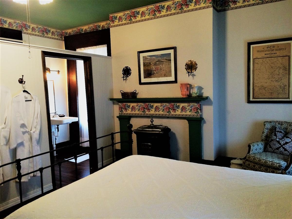 Old Caledonian Bed & Breakfast Bagian luar foto