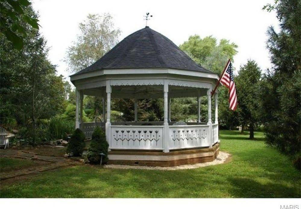 Old Caledonian Bed & Breakfast Bagian luar foto